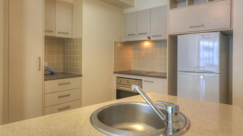 Cilento Mooloolaba - Lightning Ridge Tourism 14