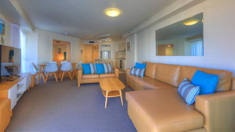 Cilento Mooloolaba - Lightning Ridge Tourism 2