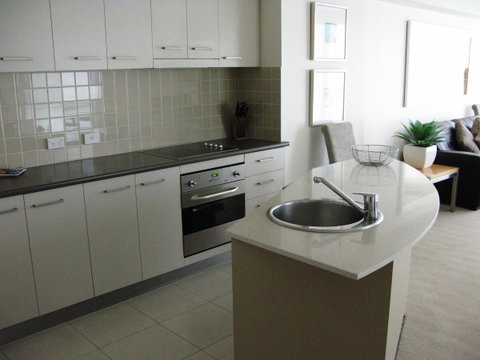 Cilento Mooloolaba - Lightning Ridge Tourism 43