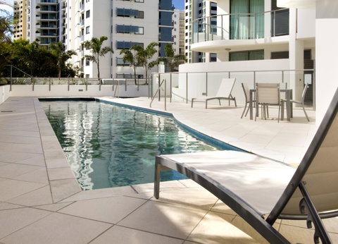 Cilento Mooloolaba - Lightning Ridge Tourism 28