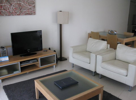 Cilento Mooloolaba - Lightning Ridge Tourism 36