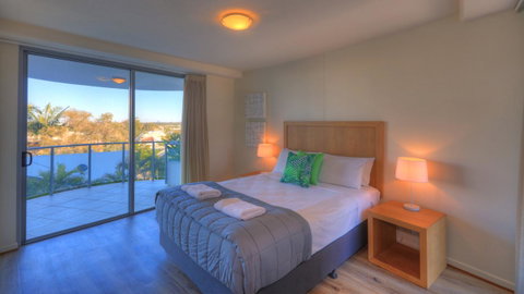 Cilento Mooloolaba - Lightning Ridge Tourism 12