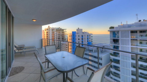 Cilento Mooloolaba - Lightning Ridge Tourism 22