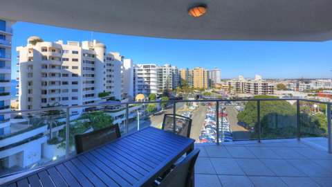 Cilento Mooloolaba - Lightning Ridge Tourism 1