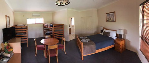 The Bearded Dragon Boutique Hotel - Lightning Ridge Tourism 8
