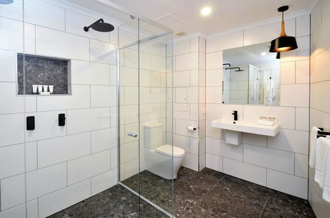 Hotel Grand Chancellor Townsville - Lightning Ridge Tourism 6