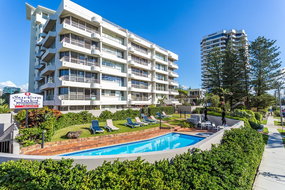 Book Surfers Paradise Accommodation Lightning Ridge Tourism Lightning Ridge Tourism