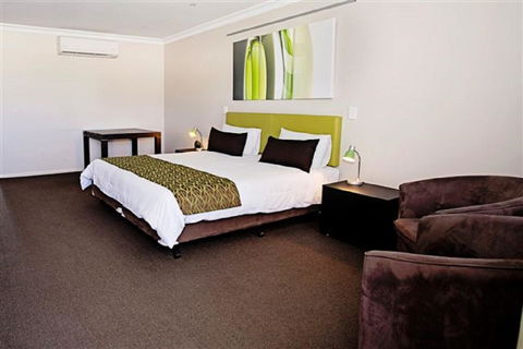 Drovers Motor Inn - Lightning Ridge Tourism 6