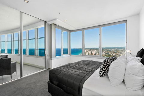 Q1 Resort & Spa - Official - Lightning Ridge Tourism 35