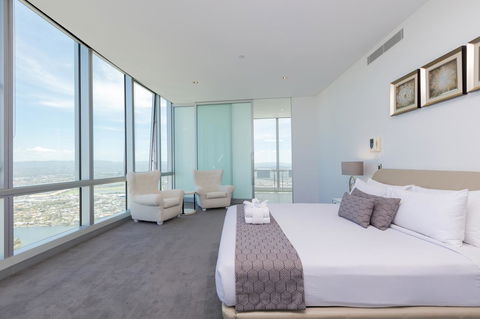 Q1 Resort & Spa - Official - Lightning Ridge Tourism 11