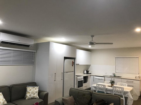 Whitsunday Luxury Homes - Lightning Ridge Tourism 14