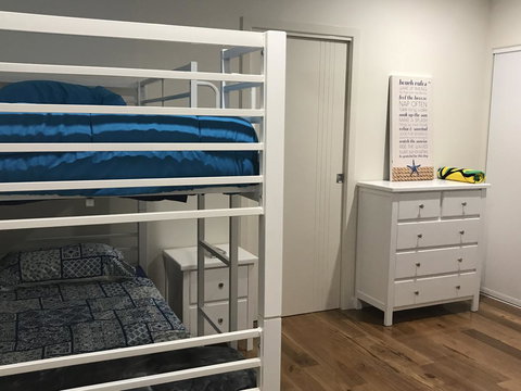 Whitsunday Luxury Homes - Lightning Ridge Tourism 36