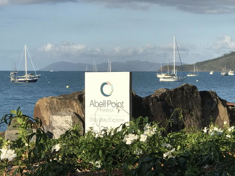 Whitsunday Luxury Homes - Lightning Ridge Tourism 44