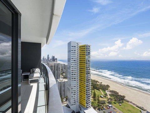 Oracle Resort Broadbeach - Gclr - Lightning Ridge Tourism 17