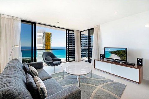 Oracle Resort Broadbeach - Gclr - Lightning Ridge Tourism 4