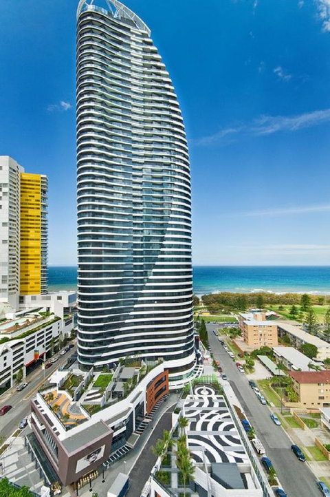 Oracle Resort Broadbeach - Gclr - Lightning Ridge Tourism 9