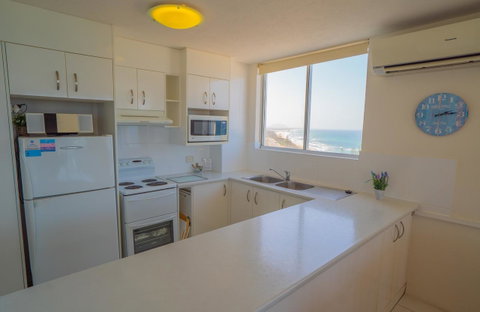 Mandolin Beachfront Resort - Lightning Ridge Tourism 22