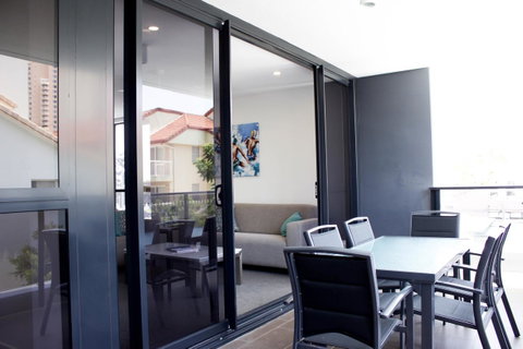 Synergy Broadbeach - Official - Lightning Ridge Tourism 22