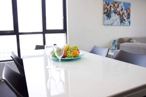 Synergy Broadbeach - Official - Lightning Ridge Tourism 20