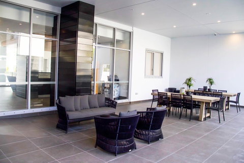 Synergy Broadbeach - Official - Lightning Ridge Tourism 21