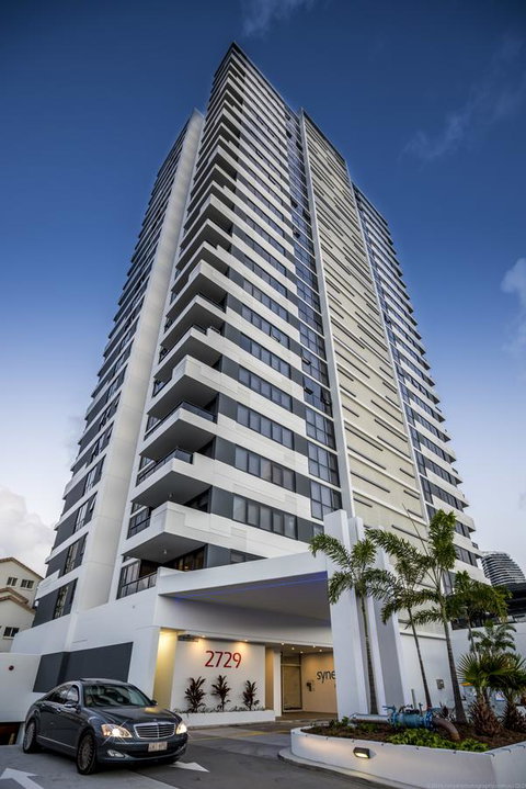Synergy Broadbeach - Official - Lightning Ridge Tourism 6