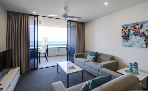 Synergy Broadbeach - Official - Lightning Ridge Tourism 2