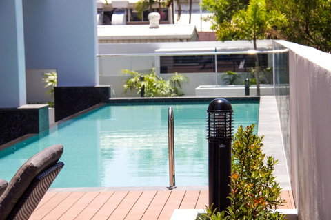 Synergy Broadbeach - Official - Lightning Ridge Tourism 3
