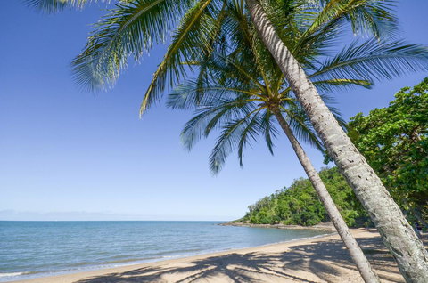 Roydon Beachfront Apartments - Lightning Ridge Tourism 26