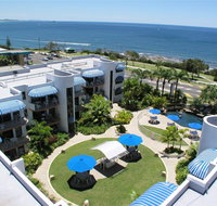 Headland Tropicana Resort - Lightning Ridge Tourism