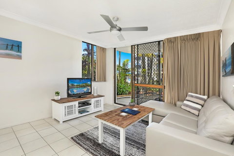 Headland Tropicana Resort - Lightning Ridge Tourism 6