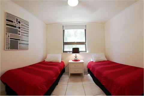 Headland Tropicana Resort - Lightning Ridge Tourism 27