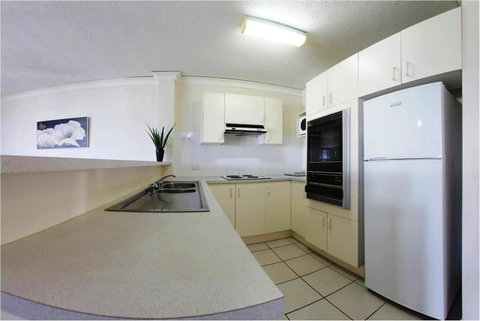 Headland Tropicana Resort - Lightning Ridge Tourism 29