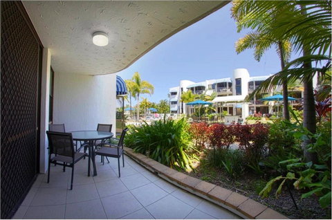 Headland Tropicana Resort - Lightning Ridge Tourism 24