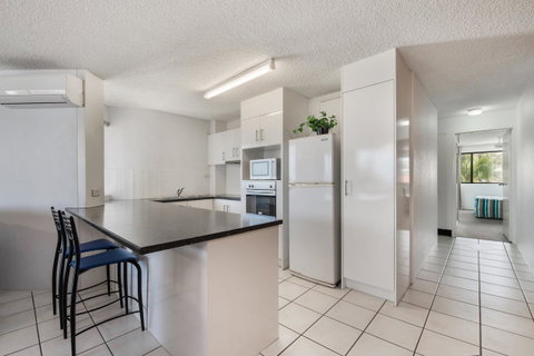 Alexandria Apartments - Lightning Ridge Tourism 17