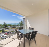 Salt Yeppoon - Lightning Ridge Tourism