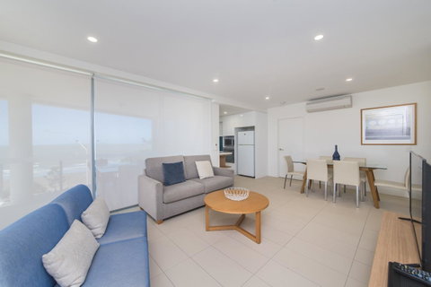 Salt Yeppoon - Lightning Ridge Tourism 26