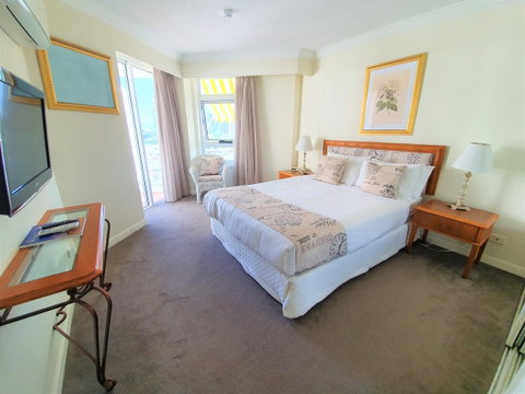 Broadbeach Holiday Apartments - Lightning Ridge Tourism 14