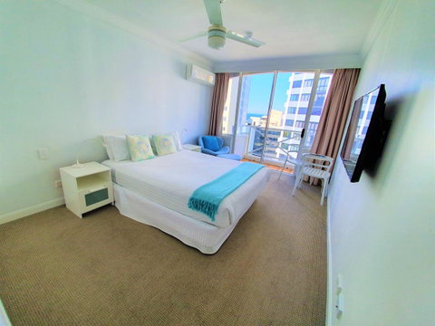 Broadbeach Holiday Apartments - Lightning Ridge Tourism 19