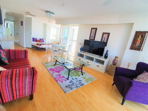 Broadbeach Holiday Apartments - Lightning Ridge Tourism 24