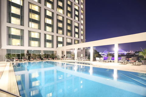 Stamford Plaza Brisbane - Lightning Ridge Tourism 2
