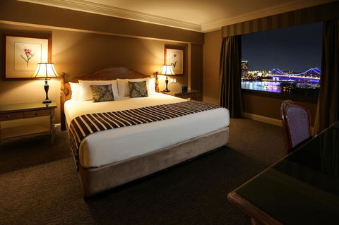 Stamford Plaza Brisbane - Lightning Ridge Tourism 4