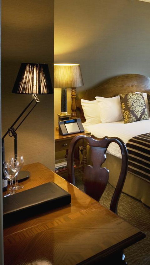 Stamford Plaza Brisbane - Lightning Ridge Tourism 24