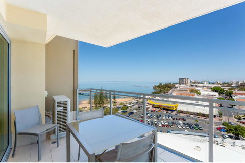 Proximity Waterfront Apartments - Lightning Ridge Tourism 31