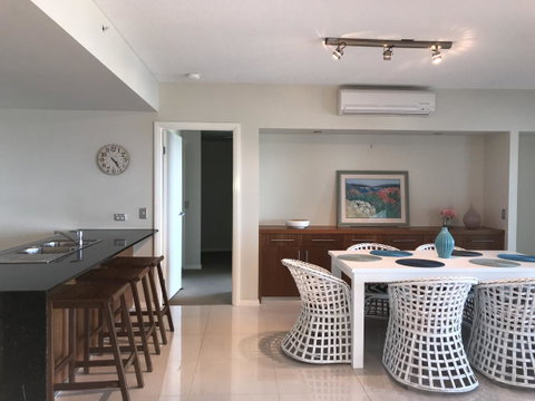 Proximity Waterfront Apartments - Lightning Ridge Tourism 23