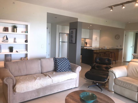 Proximity Waterfront Apartments - Lightning Ridge Tourism 5