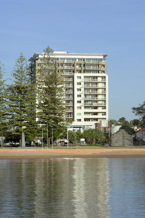 Proximity Waterfront Apartments - Lightning Ridge Tourism 24