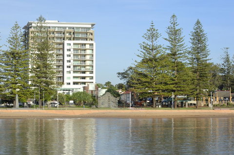 Proximity Waterfront Apartments - Lightning Ridge Tourism 37