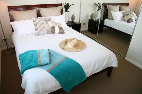 Proximity Waterfront Apartments - Lightning Ridge Tourism 33