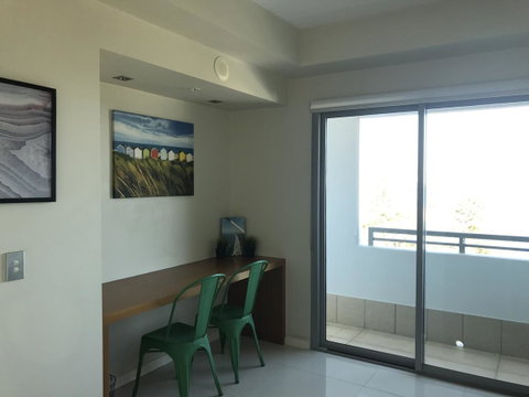 Proximity Waterfront Apartments - Lightning Ridge Tourism 18