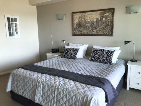 Proximity Waterfront Apartments - Lightning Ridge Tourism 19